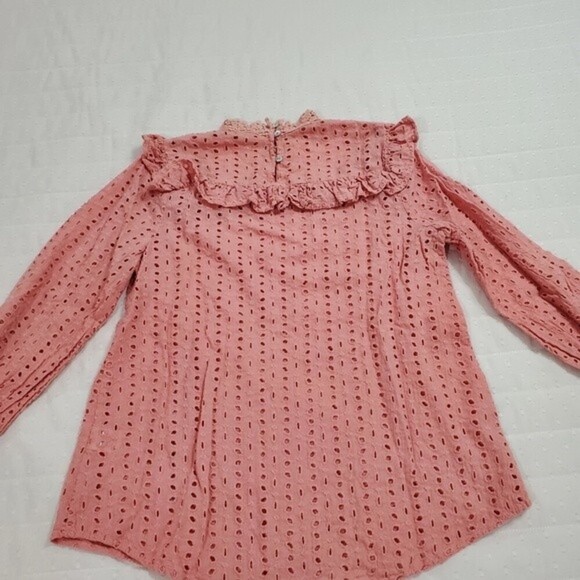 Entro Peach Eyelet and Ruffled Blouse - Sz small - Picture 9 of 9
